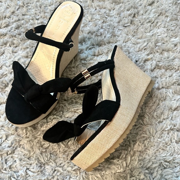 women size 6 wedge open toe suede platform sandals - Picture 3 of 8